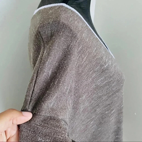 ARITZIA WILFRED LONG TAUPE V NECK  SWEATER SIZE SMALL - Picture 6 of 9